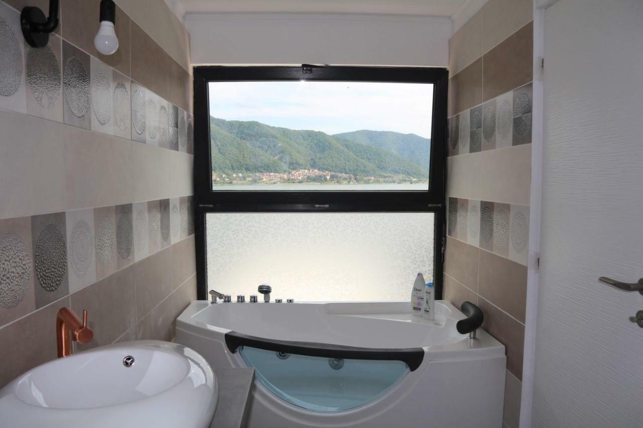 Noah River House Orşova Exteriér fotografie